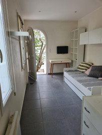 
                                                                                        Location
                                                                                         Studio au calme, sécurisé