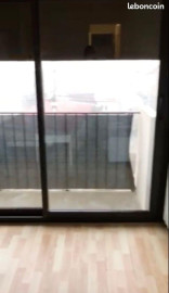 
                                                                                        Location
                                                                                         Studio avec balcon