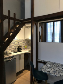 Location
Studio avec mezzanine
