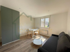 
                                                                                        Location
                                                                                         STUDIO AVEC MISE A DISPOSITION DE MOBILIER