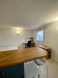 
                                                                                        Location
                                                                                         Studio avec place de parking privative