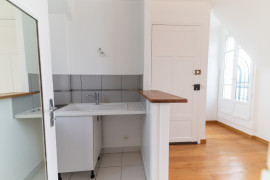 
                                                                                        Vente
                                                                                         STUDIO AVEC TERRASSE VUE TOUR EIFFEL