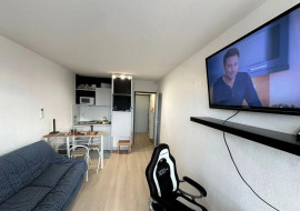 
                                                                                        Location
                                                                                         Studio balcon pour étudiant 1 minute de St-Jérôme