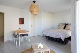 
                                                                                        Location
                                                                                         Studio Belle Ile 2