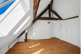
                                                                                        Vente
                                                                                         Studio bon état- 27m2 au sol- Paris 2ème