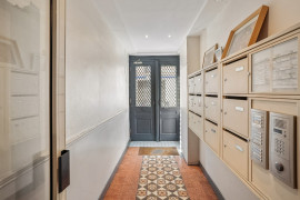 
                                                                                        Vente
                                                                                         Studio bon état- 27m2 au sol- Paris 2ème