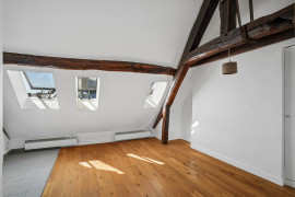 
                                                                                        Vente
                                                                                         Studio bon état- 27m2 au sol- Paris 2ème