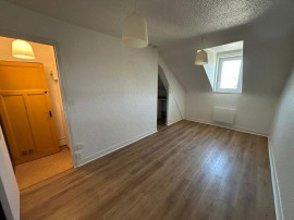 
                                                                                        Location
                                                                                         Studio calme - centre ville