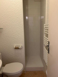 
                                                                                        Location
                                                                                         Studio calme - centre ville