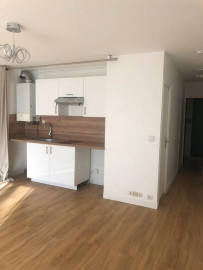 
                                                                                        Location
                                                                                         Studio centre ville