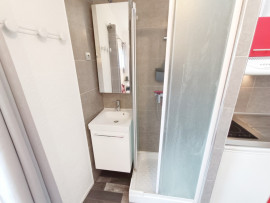 Location
Studio compact, confort assuré