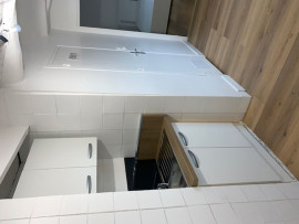 Location
Studio cuisinette équipée avec ascenceur,