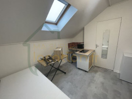 
                                                                                        Location
                                                                                         Studio dans un quartier calme de SAINT-QUENTIN