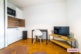 
                                                                                        Location
                                                                                         STUDIO DE 19M2 ENTIEREMENT RENOVE ET MEUBLE SUR VILLEURBANNE - 169685