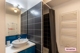 
                                                                                        Location
                                                                                         STUDIO DE 20M2 MEUBLE ET EQUIPE SUR CALUIRE ET CUIRE - 1691280