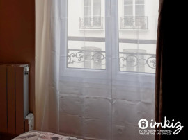 
                                                                                        Vente
                                                                                         Studio de charme avec poutres