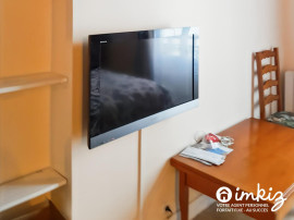 
                                                                                        Vente
                                                                                         Studio de charme avec poutres