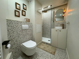 
                                                                                        Location
                                                                                         Studio de luxe dans le centre-ville