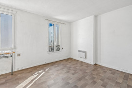 
                                                                                        Vente
                                                                                         Studio - dernier étage - à rénover - Levallois