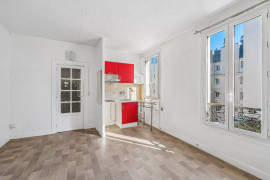 
                                                                                        Vente
                                                                                         Studio - dernier étage - à rénover - Levallois