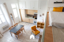 
                                                                                        Location
                                                                                         Studio Endoume