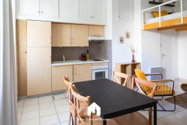 
                                                                                        Location
                                                                                         Studio Endoume