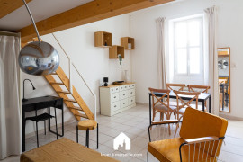 
                                                                                        Location
                                                                                         Studio Endoume