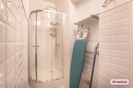 Location
Studio entièrement meublé et rénové 31 m2, proche du Vieux-port