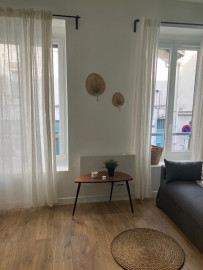 
                                                                                        Location
                                                                                         Studio entièrement meublé et rénové à Lyon 7 - HONORAIRES DE LOCATION OFFERTS