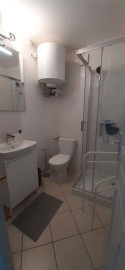 
                                                                                        Location
                                                                                         Studio entièrement refait
