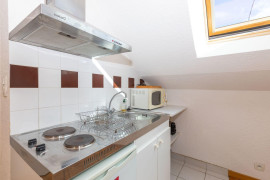 
                                                                                        Location
                                                                                         Studio équipé "prêt à vivre" calme-nature en ville