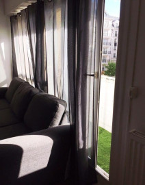 
                                                                                        Location
                                                                                         Studio La Défense