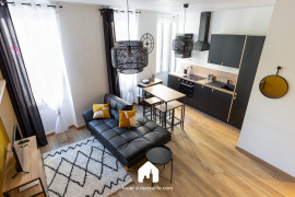 Location
                                                                                STUDIO LONGCHAMP - LAM