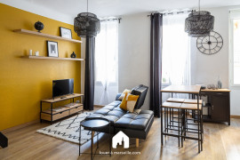 Location
                                                                                STUDIO LONGCHAMP - LAM