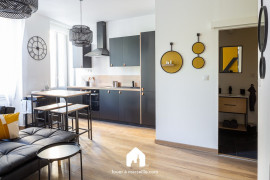 Location
                                                                                STUDIO LONGCHAMP - LAM