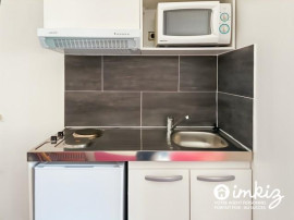 
                                                                                        Vente
                                                                                         Studio lumineux dans un quartier agréable