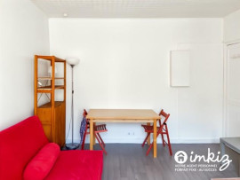 
                                                                                        Vente
                                                                                         Studio lumineux dans un quartier agréable