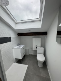 
                                                                                        Location
                                                                                         Studio lumineux de 20 m² – Saint-Fons