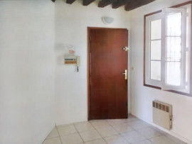 
                                                                                        Location
                                                                                         Studio lumineux et sécurisé