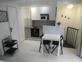 
                                                                                        Location
                                                                                         Studio Mazagran  meublé