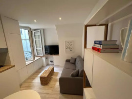 
                                                                                        Location
                                                                                         Studio meublé 15 m²