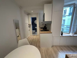 
                                                                                        Location
                                                                                         Studio meublé 15 m²