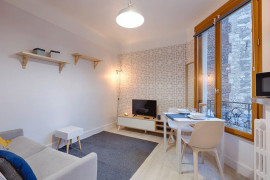 
                                                                                        Location de vacances
                                                                                         studio meublé 15 m² a paris 18e