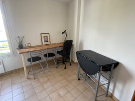 
                                                                                        Location
                                                                                         Studio meublé 17.8m² à Grenoble - Repeint en août 2026