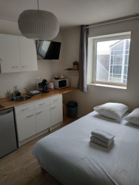 
                                                                                        Location
                                                                                         Studio meublé 17 m² – Cité des Congrès