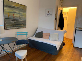 
                                                                                        Location
                                                                                         Studio meublé 17m² avec terrasse lumineux et calme
