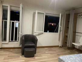 
                                                                                        Location
                                                                                         Studio meublé 18m² - 13001
