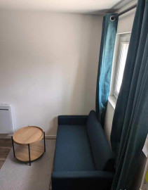 
                                                                                        Location
                                                                                         Studio meublé 20m² entièrement refait à neuf