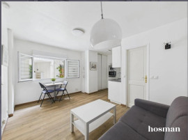 
                                                                                        Location
                                                                                         Studio meublé 23m² avec cour aménagée