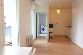 
                                                                                        Location
                                                                                         Studio meublé 29 m² avec balcon – Zola